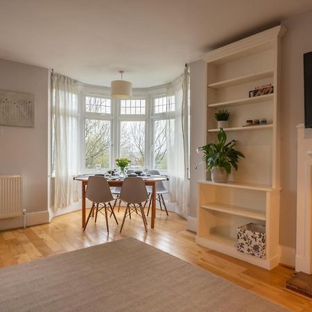 Entire Home In Streatham With Lovely Views & Ultra Fast Wi-Fi Norbury  Extérieur photo