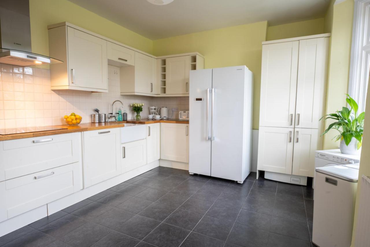 Entire Home In Streatham With Lovely Views & Ultra Fast Wi-Fi Norbury  Extérieur photo
